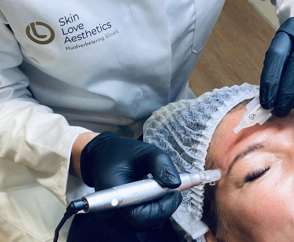 Skin Love Aesthetics is een huidverbeteringskliniek in Meppel. Verbeter je huid dankzij microneedling, fillers, injecties en permanente make-up, only the best for your skin!