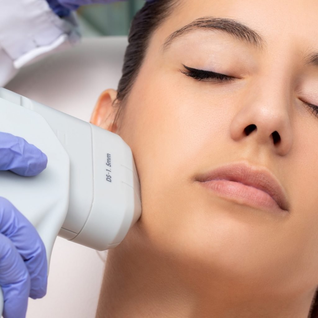 Skin Love Aesthetics is een huidverbeteringskliniek in Meppel. Verbeter je huid dankzij microneedling, fillers, injecties en permanente make-up, only the best for your skin!