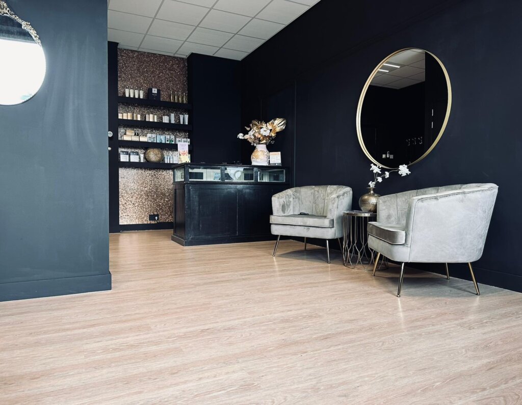 Skin Love Aesthetics is een huidverbeteringskliniek in Meppel. Verbeter je huid dankzij microneedling, fillers, injecties en permanente make-up, only the best for your skin!